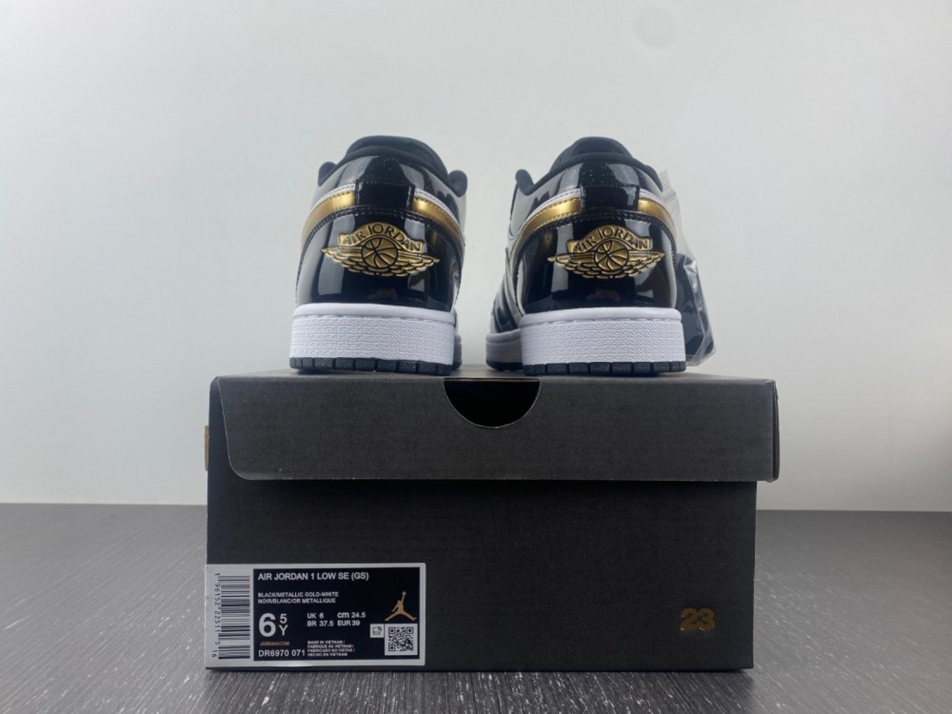 Air Jordan 1 Low SE Gold Toe