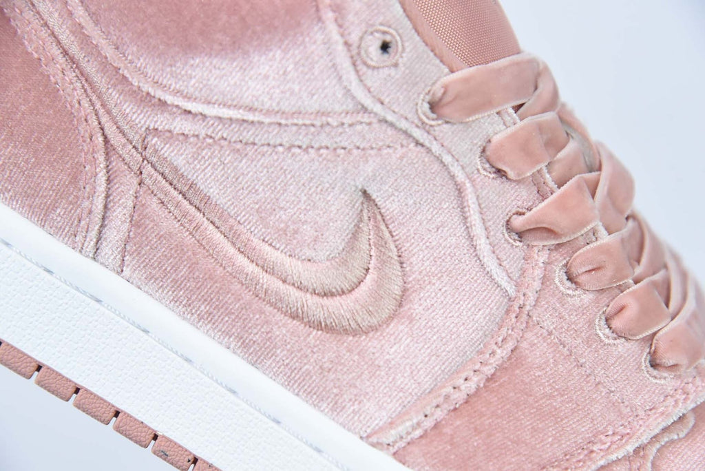 Air Jordan 1 Low SE Pink Velvet