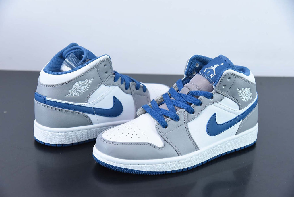 Air Jordan 1 Mid True Blue