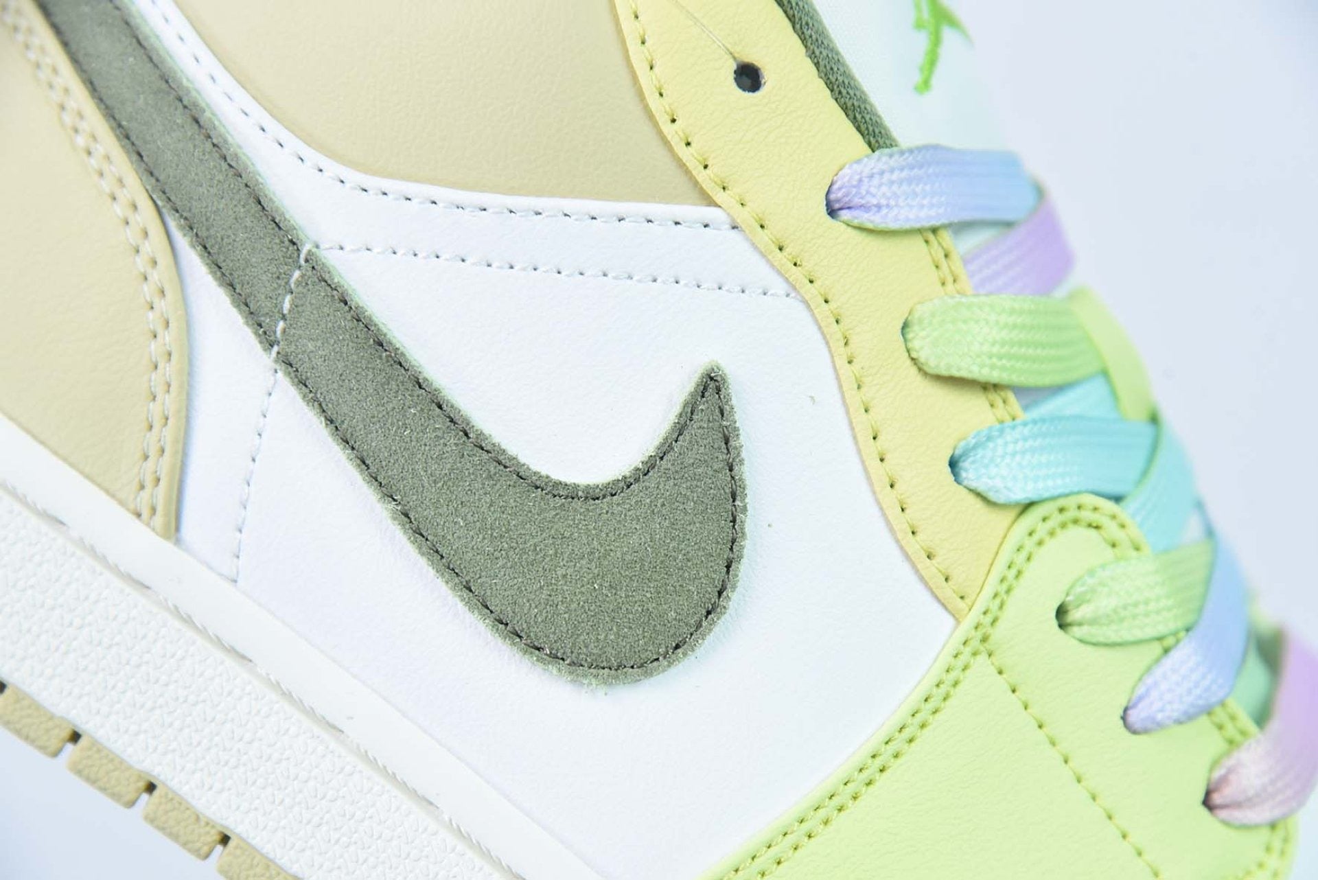 Air Jordan 1 Low Sail White Oil Green