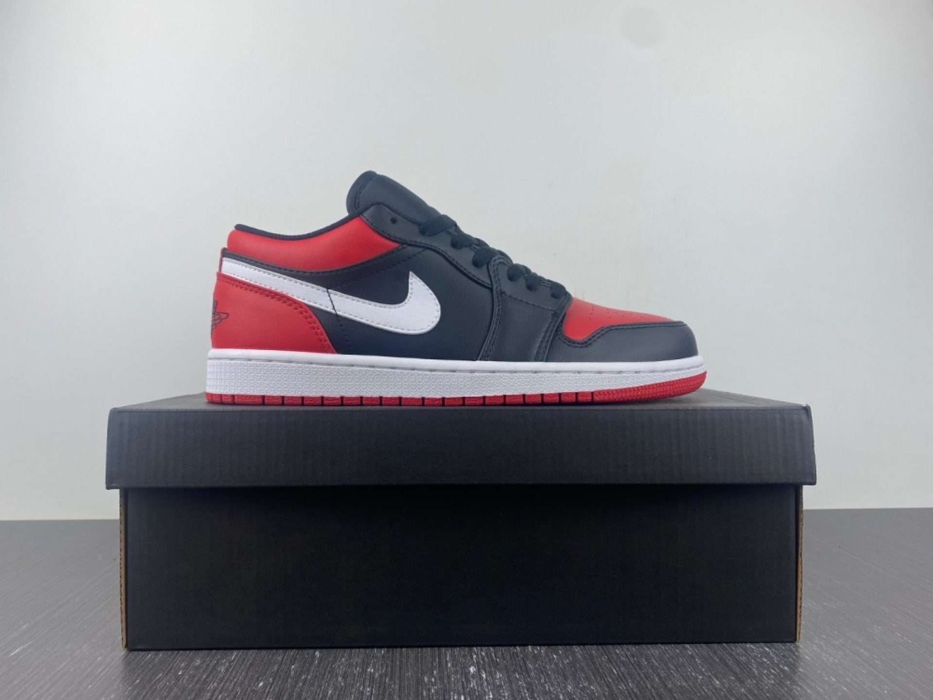 Air Jordan 1 Low Alternate Bred Toe