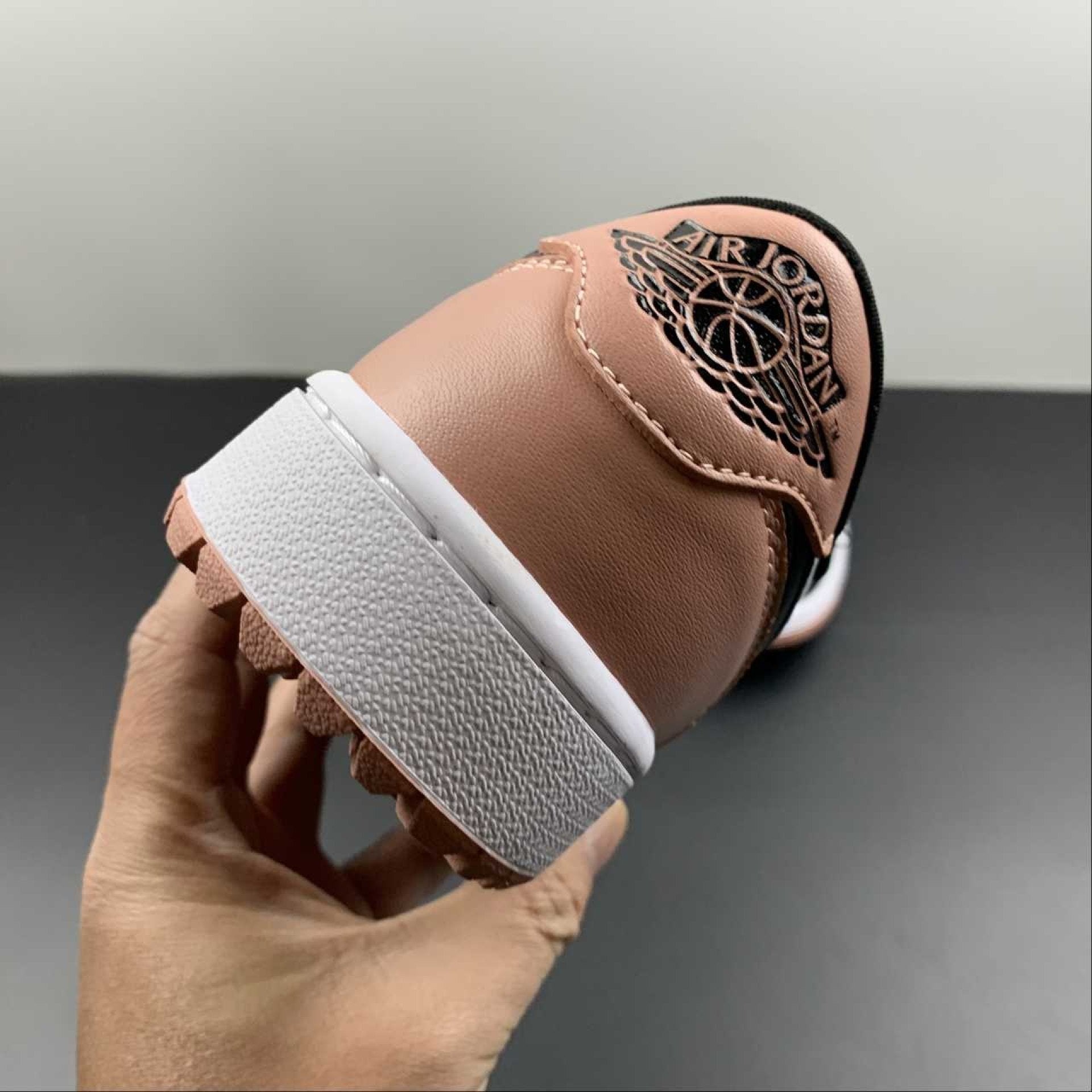 Air Jordan 1 Retro Low Golf Rust Pink