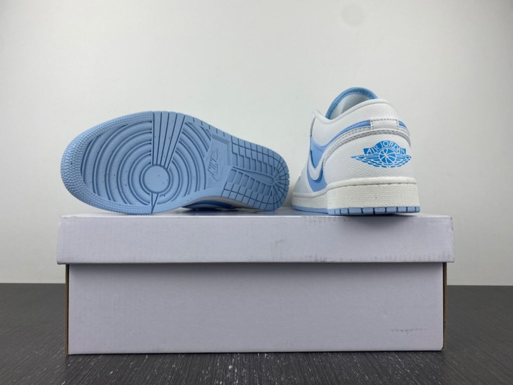 Air Jordan 1 Low SE Reverse Ice Blue