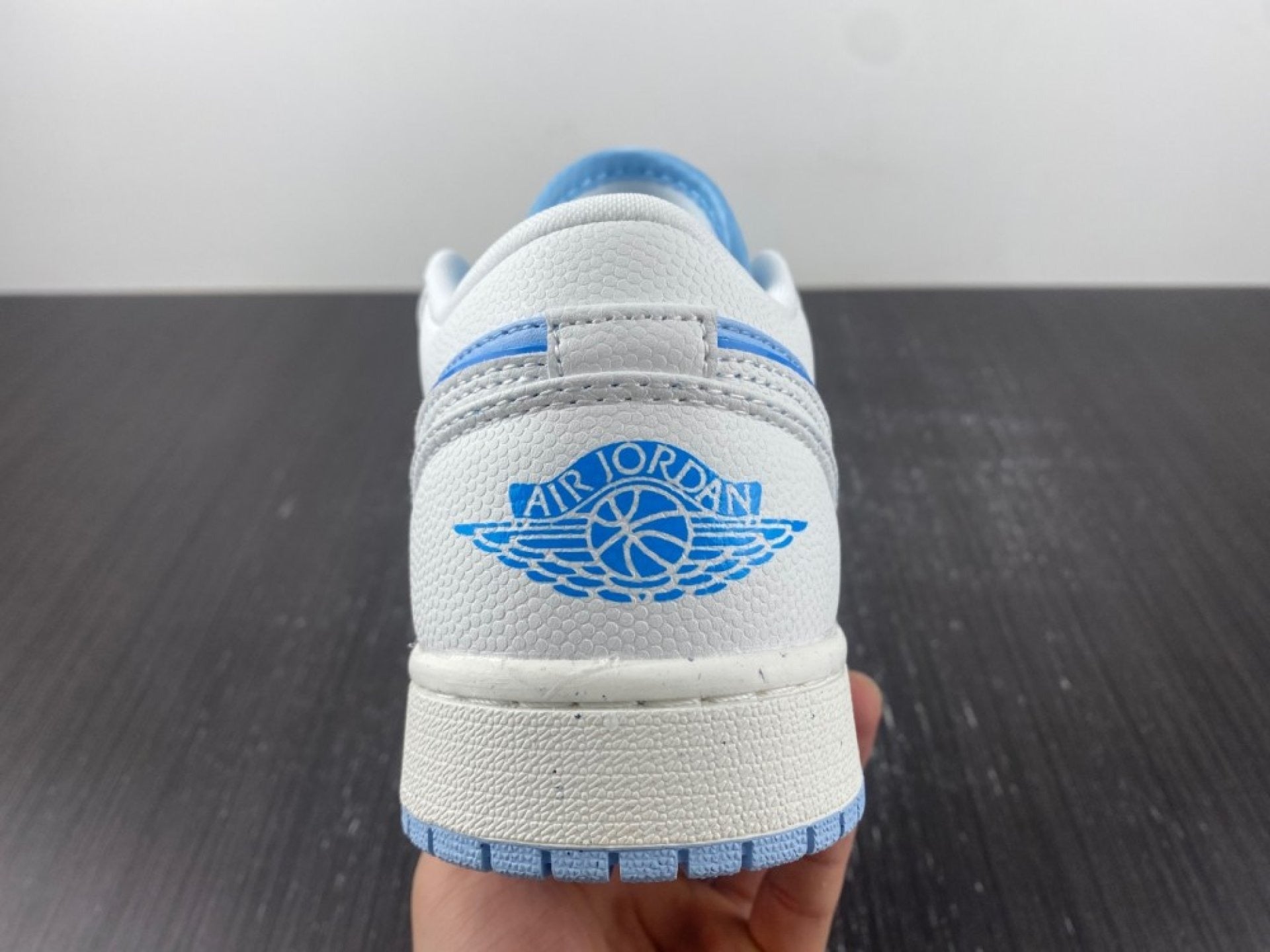 Air Jordan 1 Low SE Reverse Ice Blue