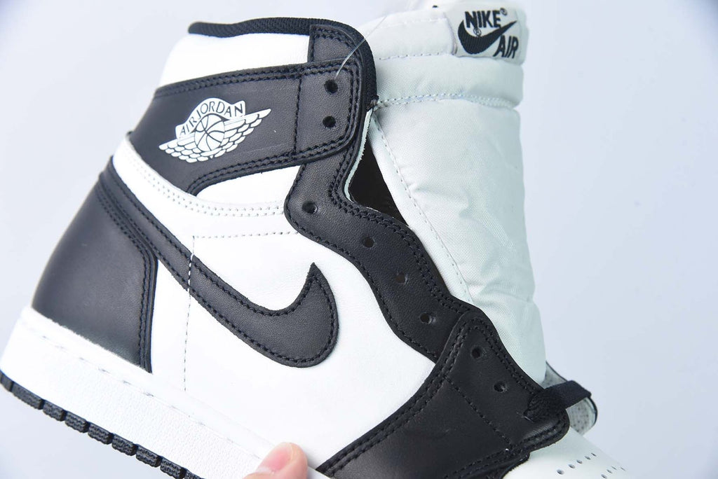 Air Jordan 1 Retro High 85 Black White