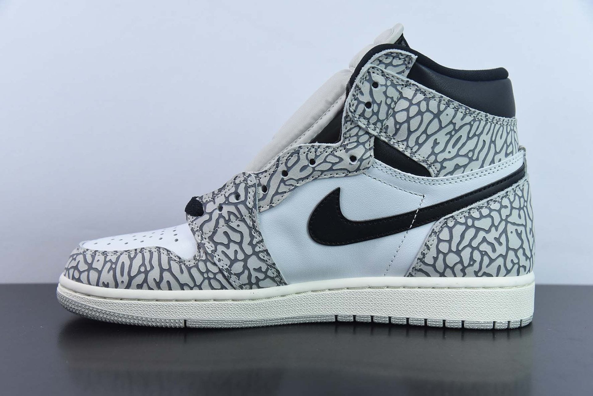 Air Jordan 1 Retro High OG White Cement
