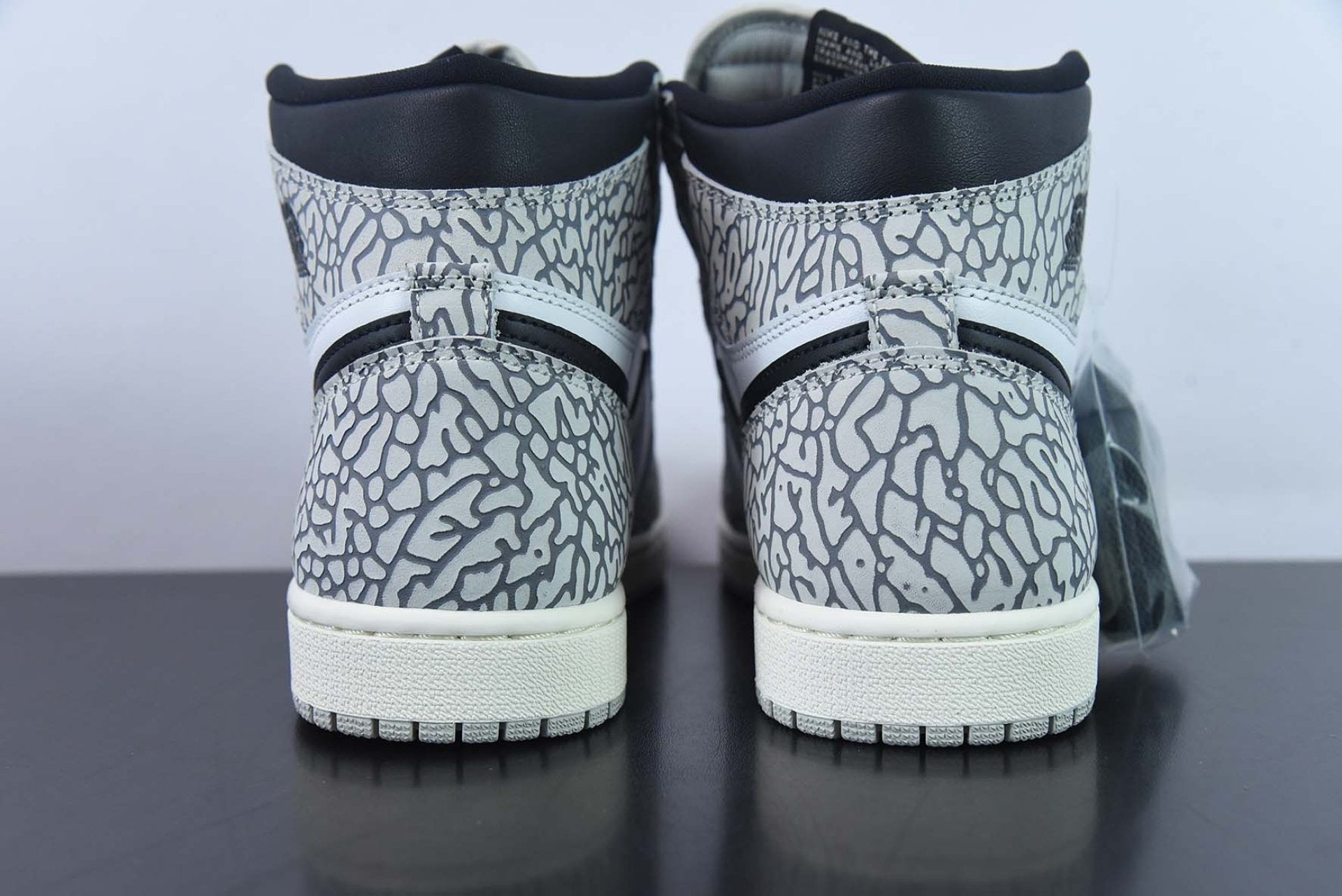 Air Jordan 1 Retro High OG White Cement