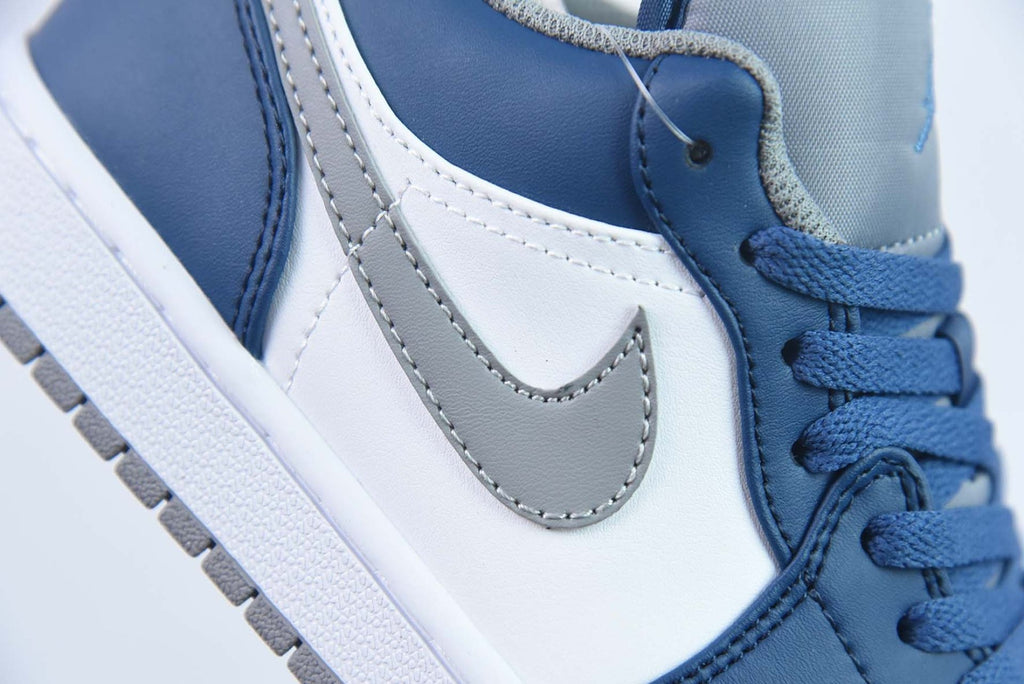 Air Jordan 1 Low True Blue