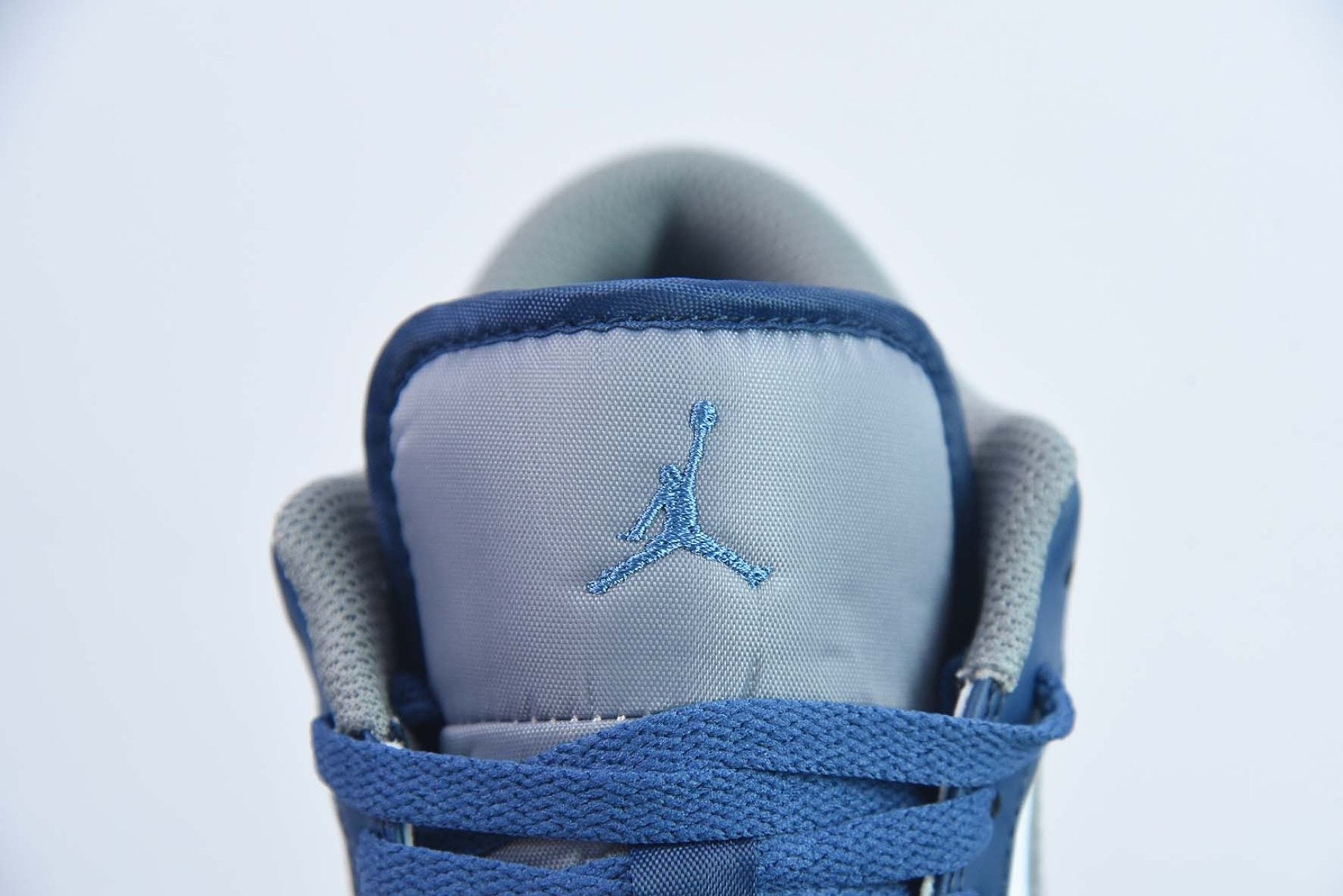 Air Jordan 1 Low True Blue