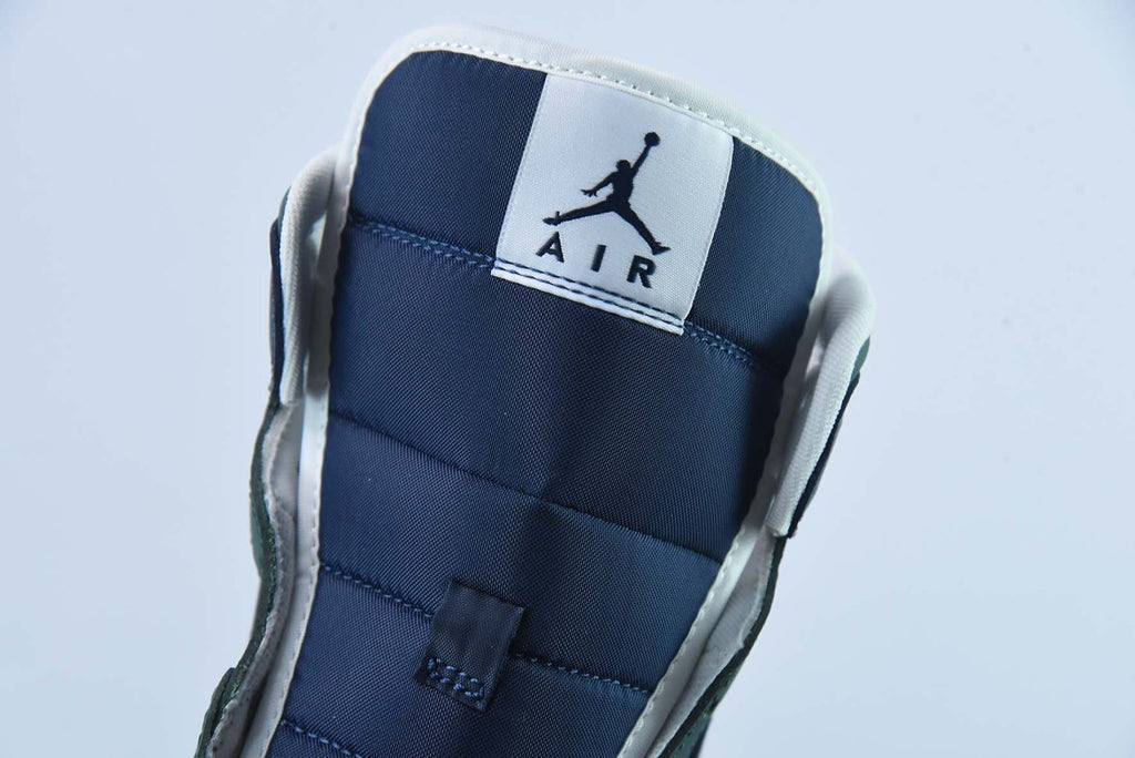 Air Jordan 1 Mid SE Seahawks
