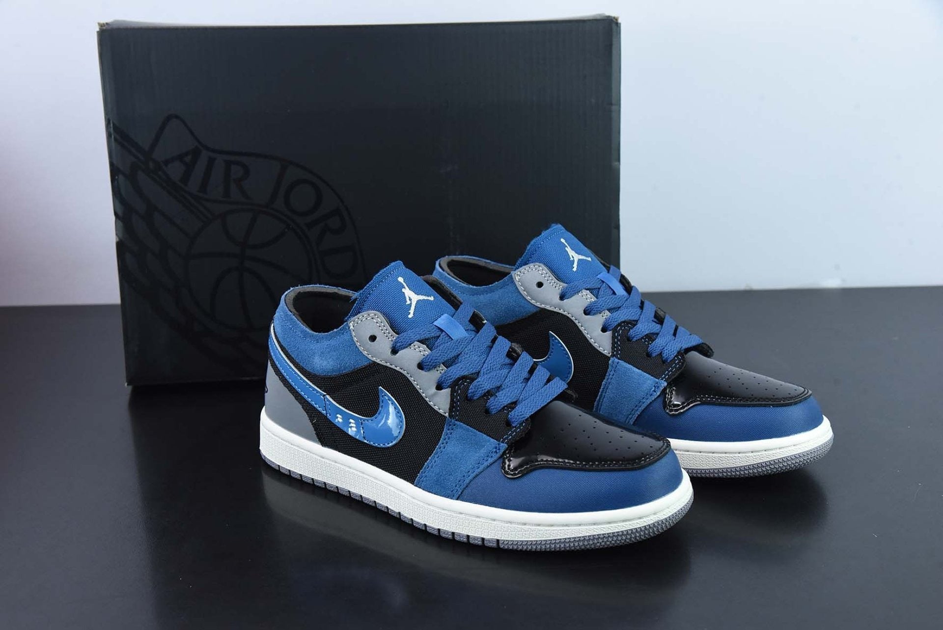 Jordan 1 Low SE Craft Obsidian French Blue Ashen Slate White