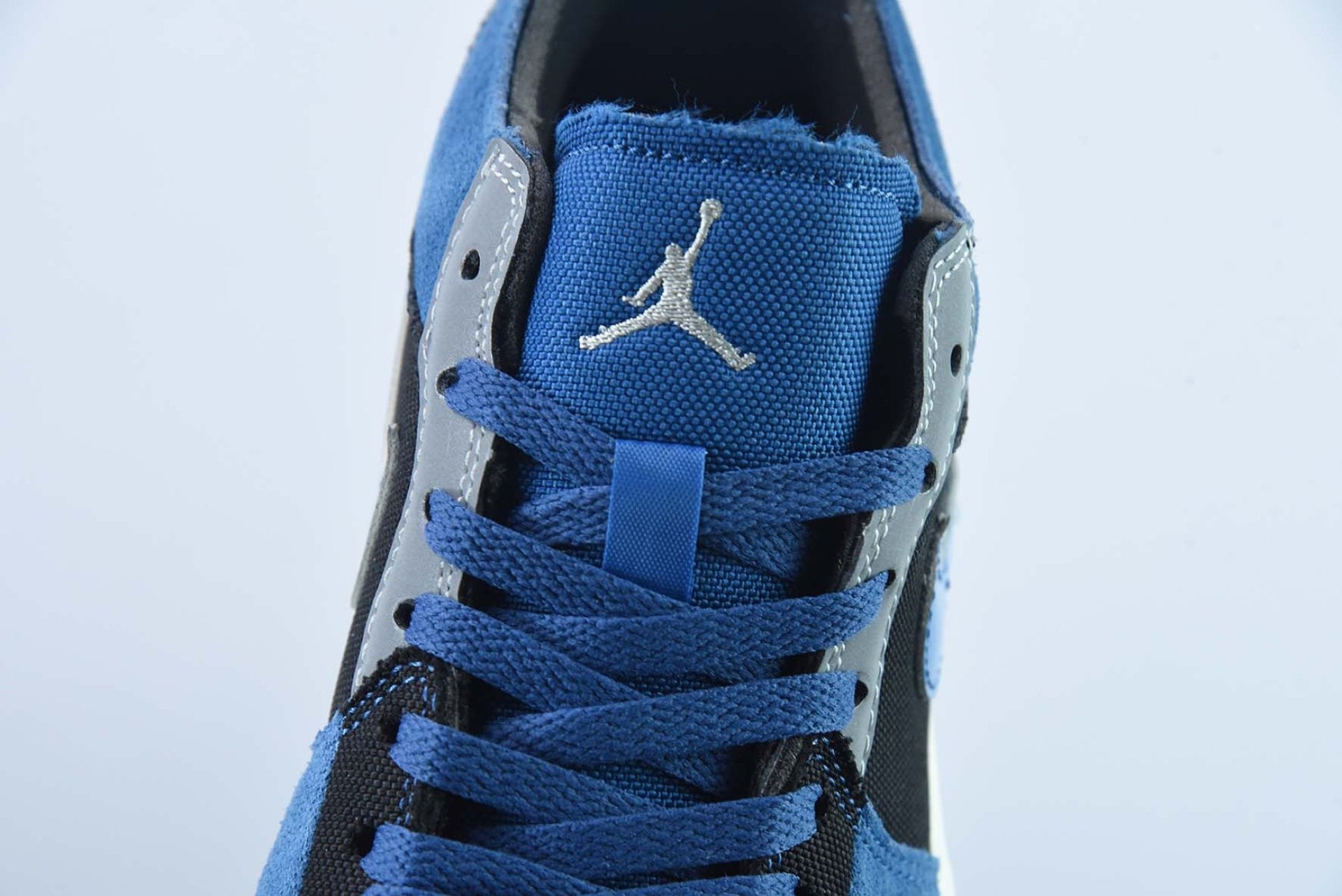 Jordan 1 Low SE Craft Obsidian French Blue Ashen Slate White
