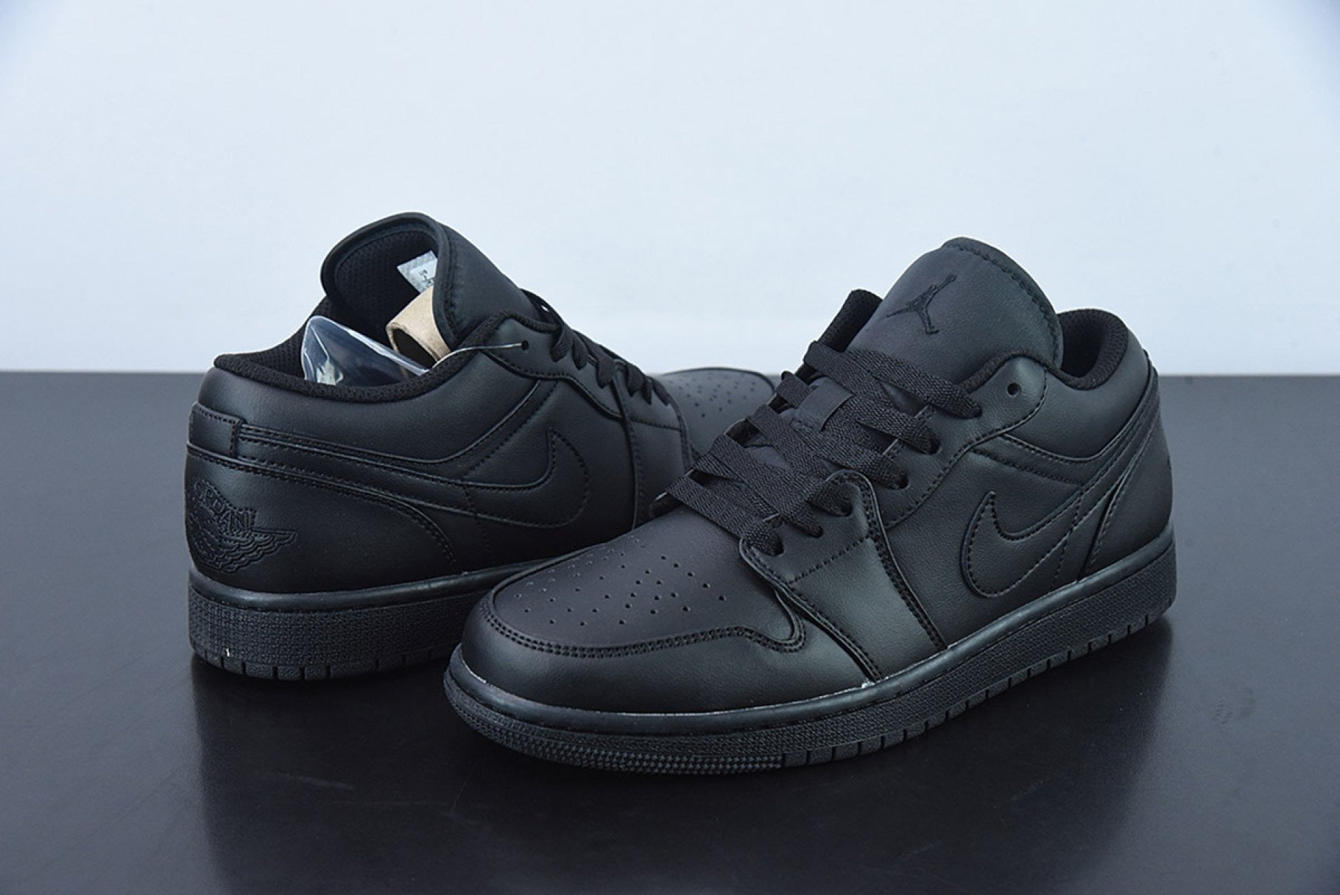 Air Jordan 1 Low Triple Black