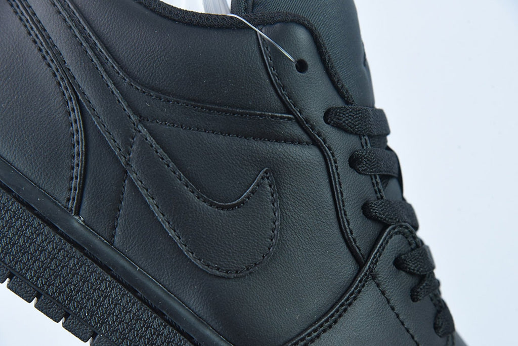 Air Jordan 1 Low Triple Black