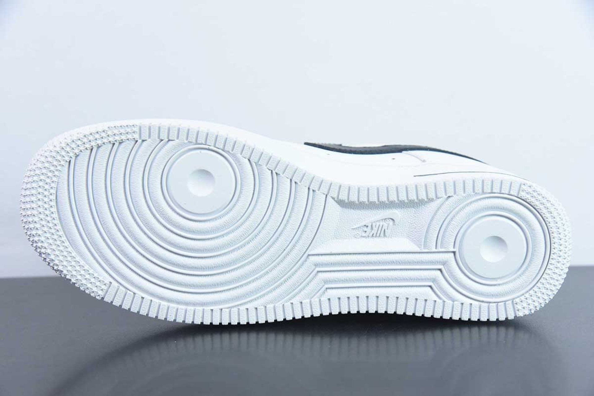 Air Force 1 Low White Black