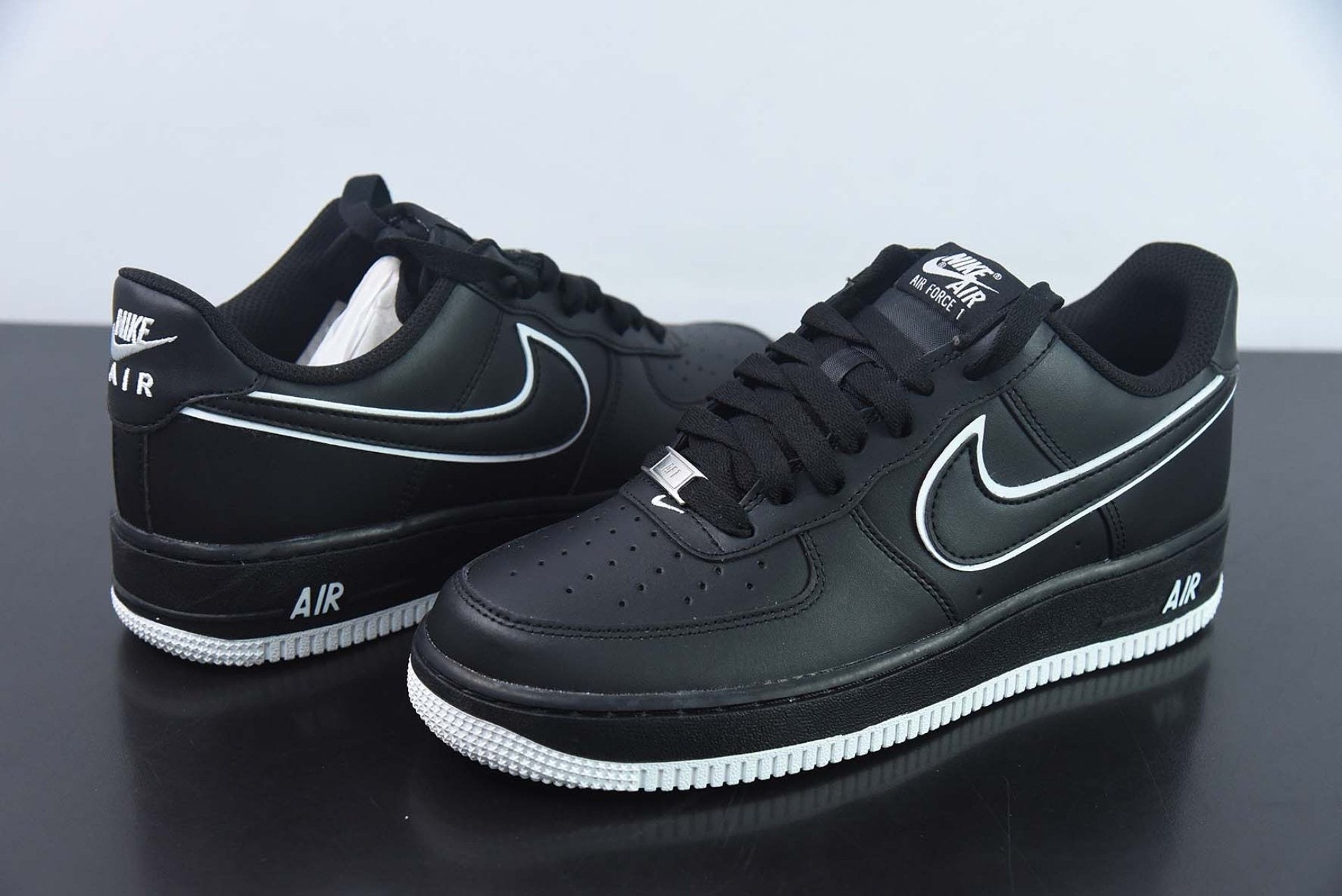 Air Force 1 Low 07 Black White Sole