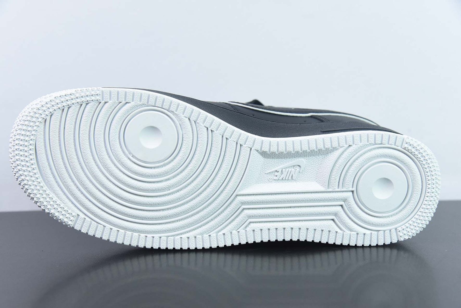 Air Force 1 Low 07 Black White Sole