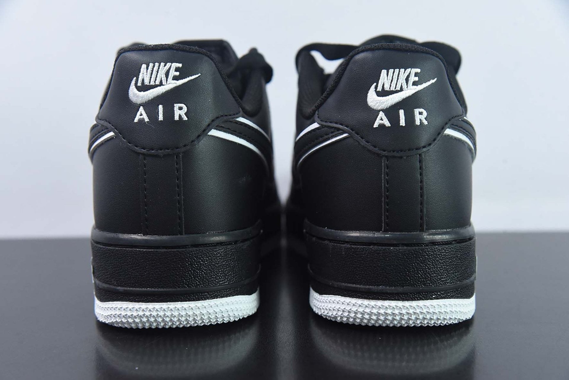 Air Force 1 Low 07 Black White Sole