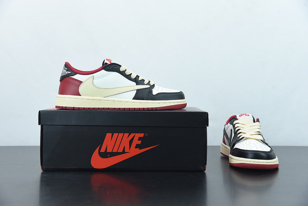 Dunks Low “Chicago Red” Custom SB Travis Scott OG
