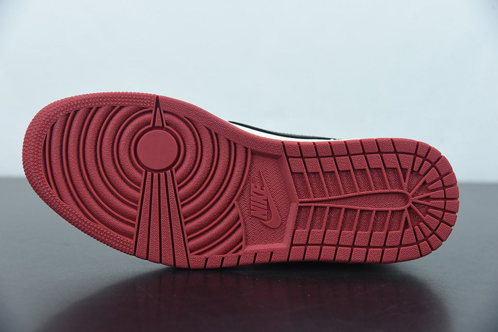 Dunks Low “Chicago Red” Custom SB Travis Scott OG