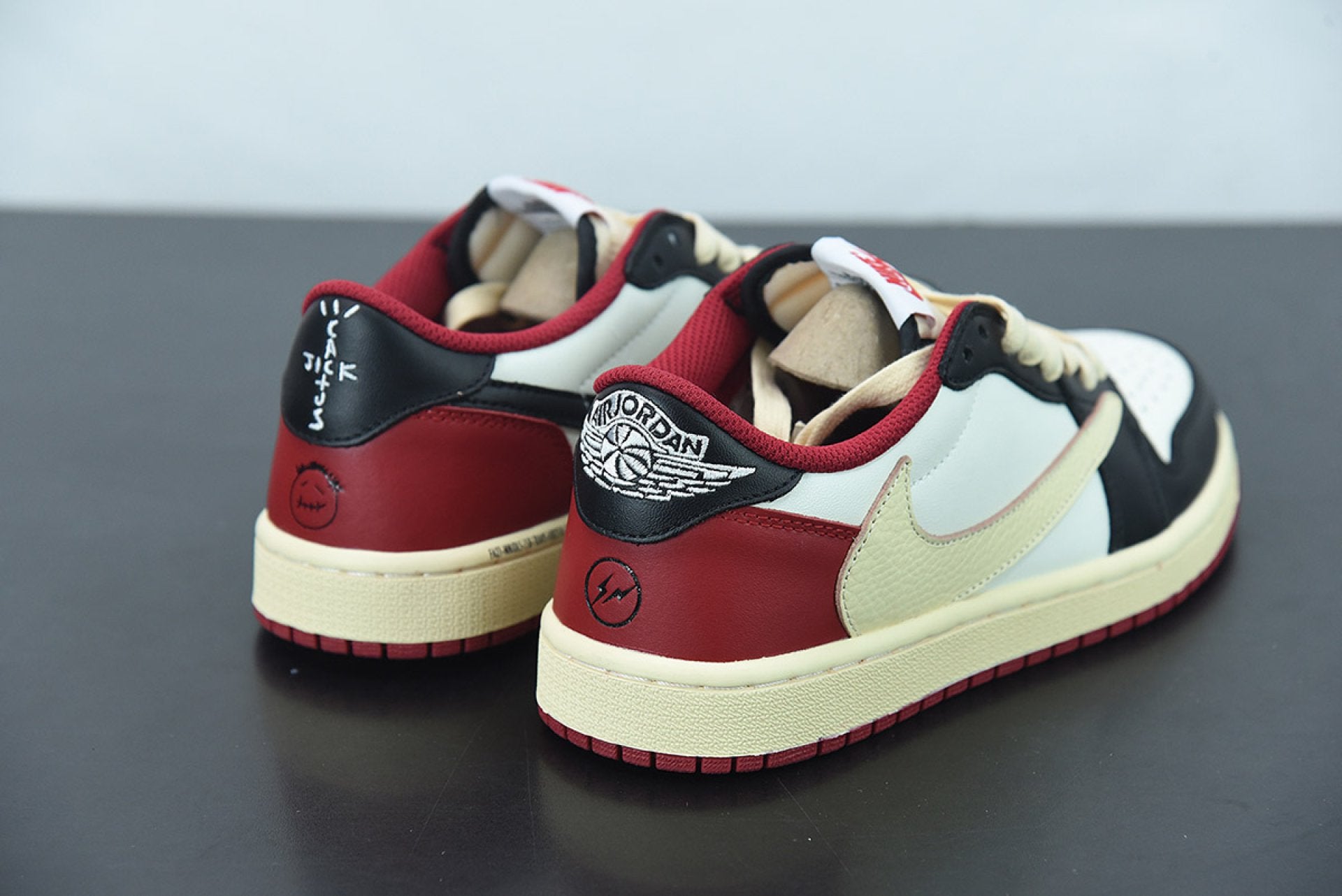 Dunks Low “Chicago Red” Custom SB Travis Scott OG