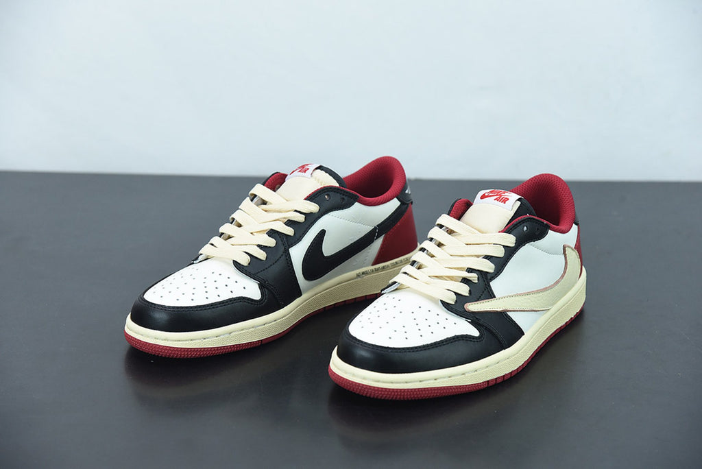 Dunks Low “Chicago Red” Custom SB Travis Scott OG
