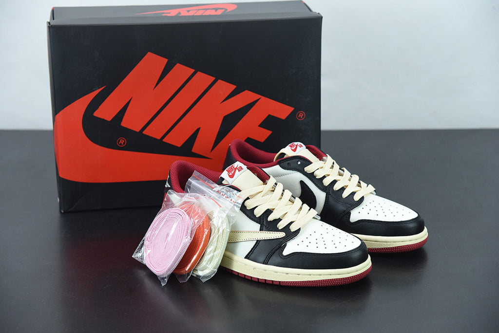 Dunks Low “Chicago Red” Custom SB Travis Scott OG