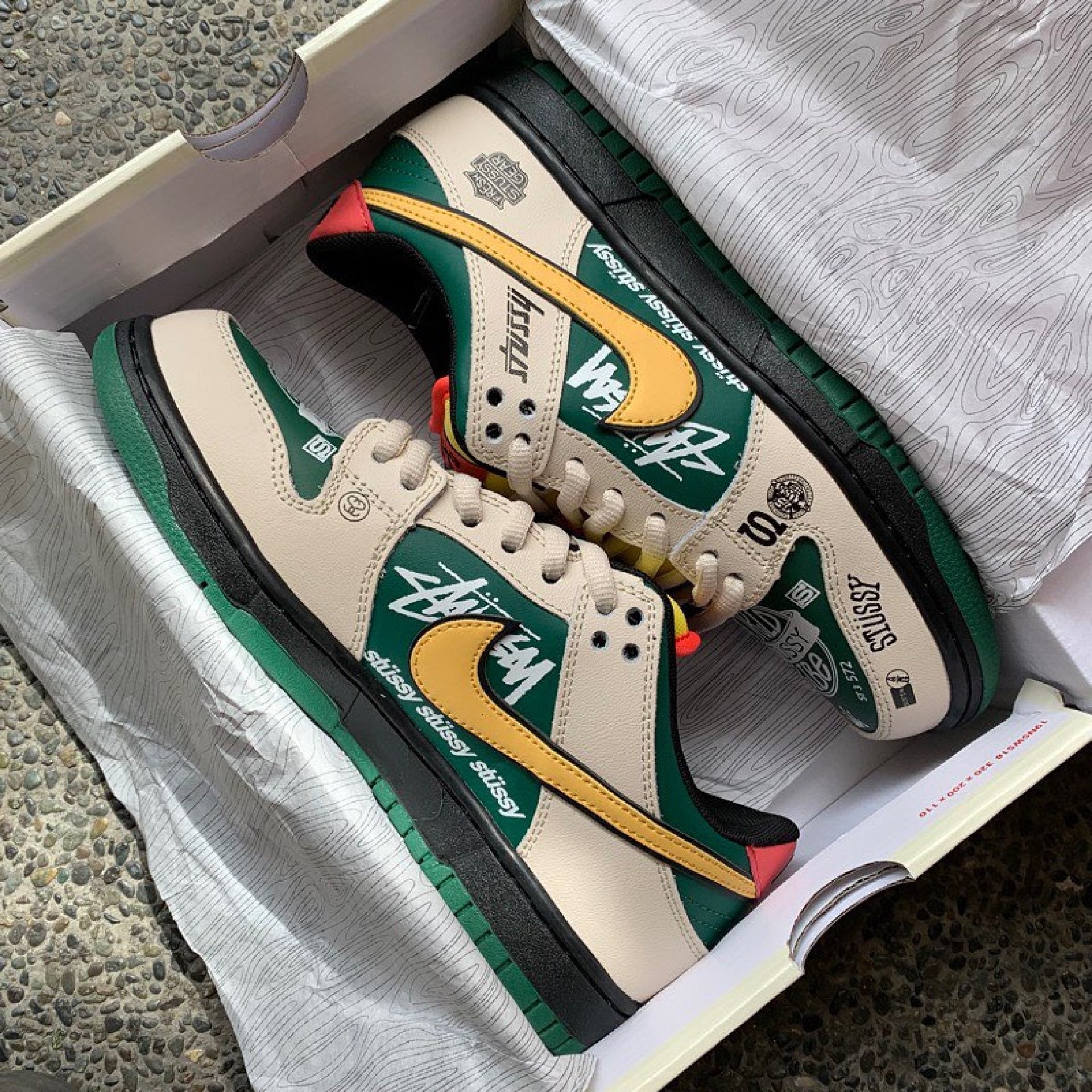 SB Dunk x Stussy