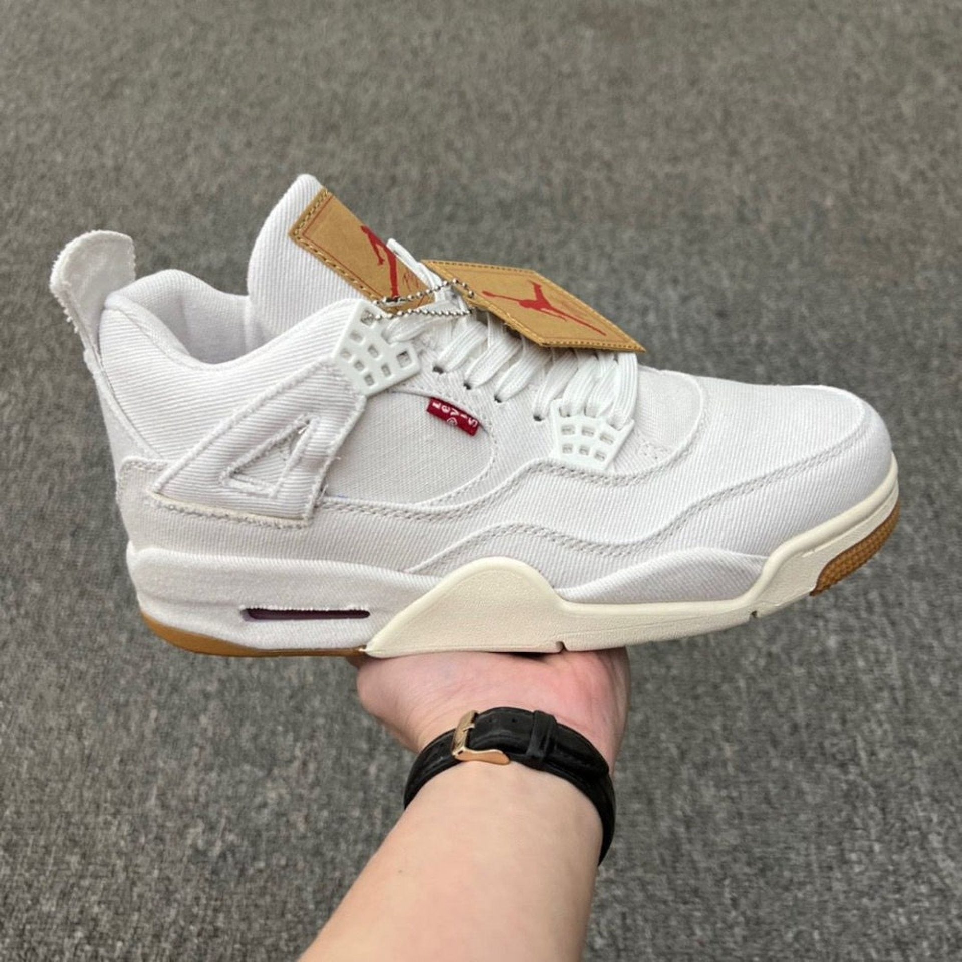 Air Jordan 4 Retro Levi's White