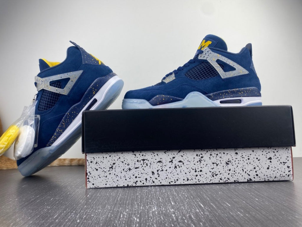 Air Jordan 4 Retro Michigan