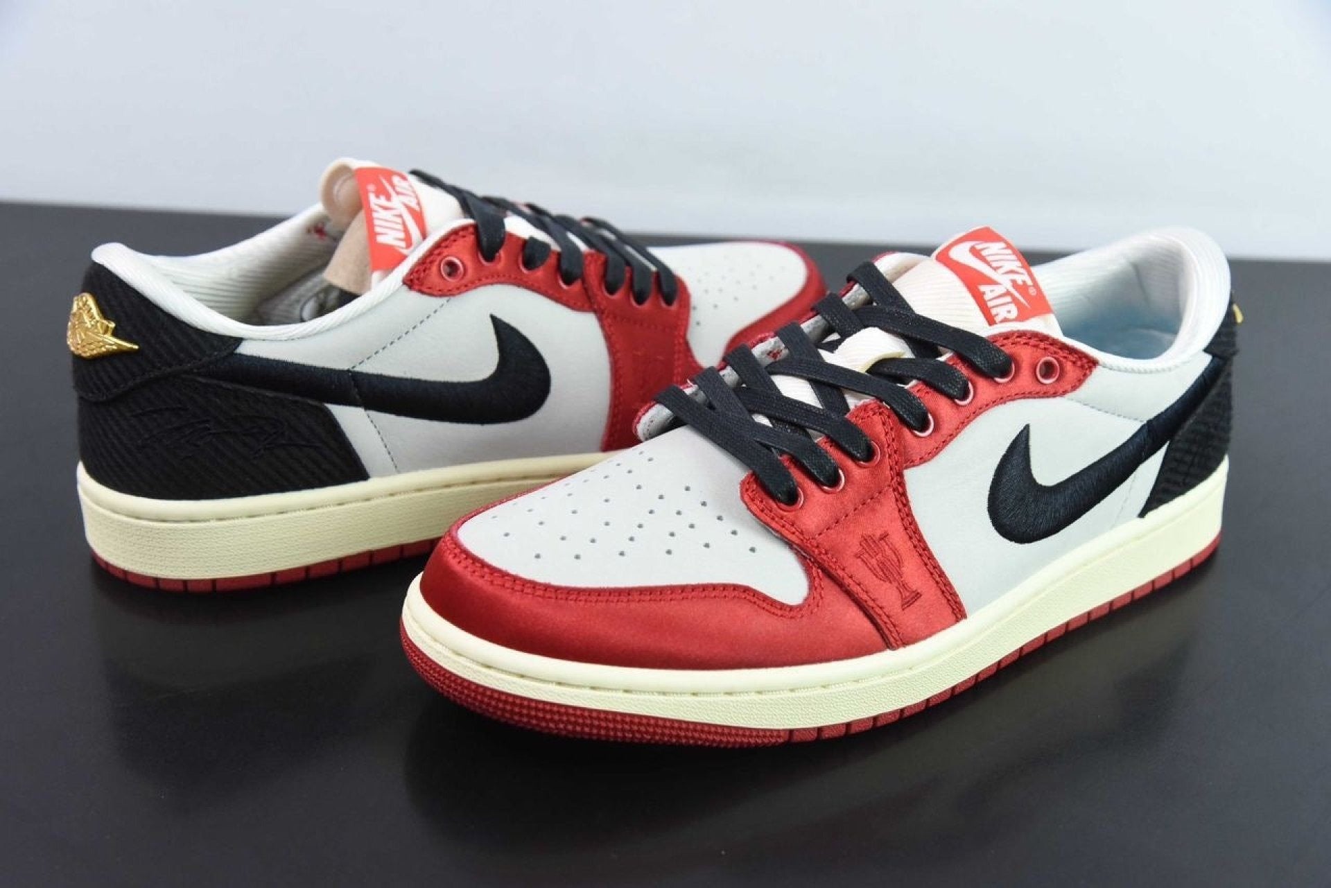 Trophy Room x Air Jordan 1 Retro Low Rookie Card - Away