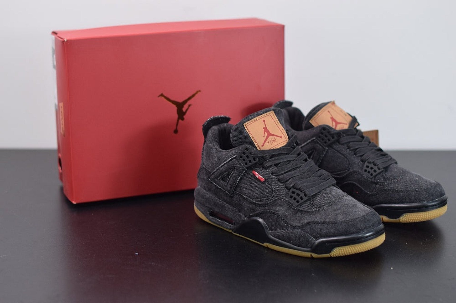 Air Jordan 4 Retro Levi's Black (Levi's Tag)