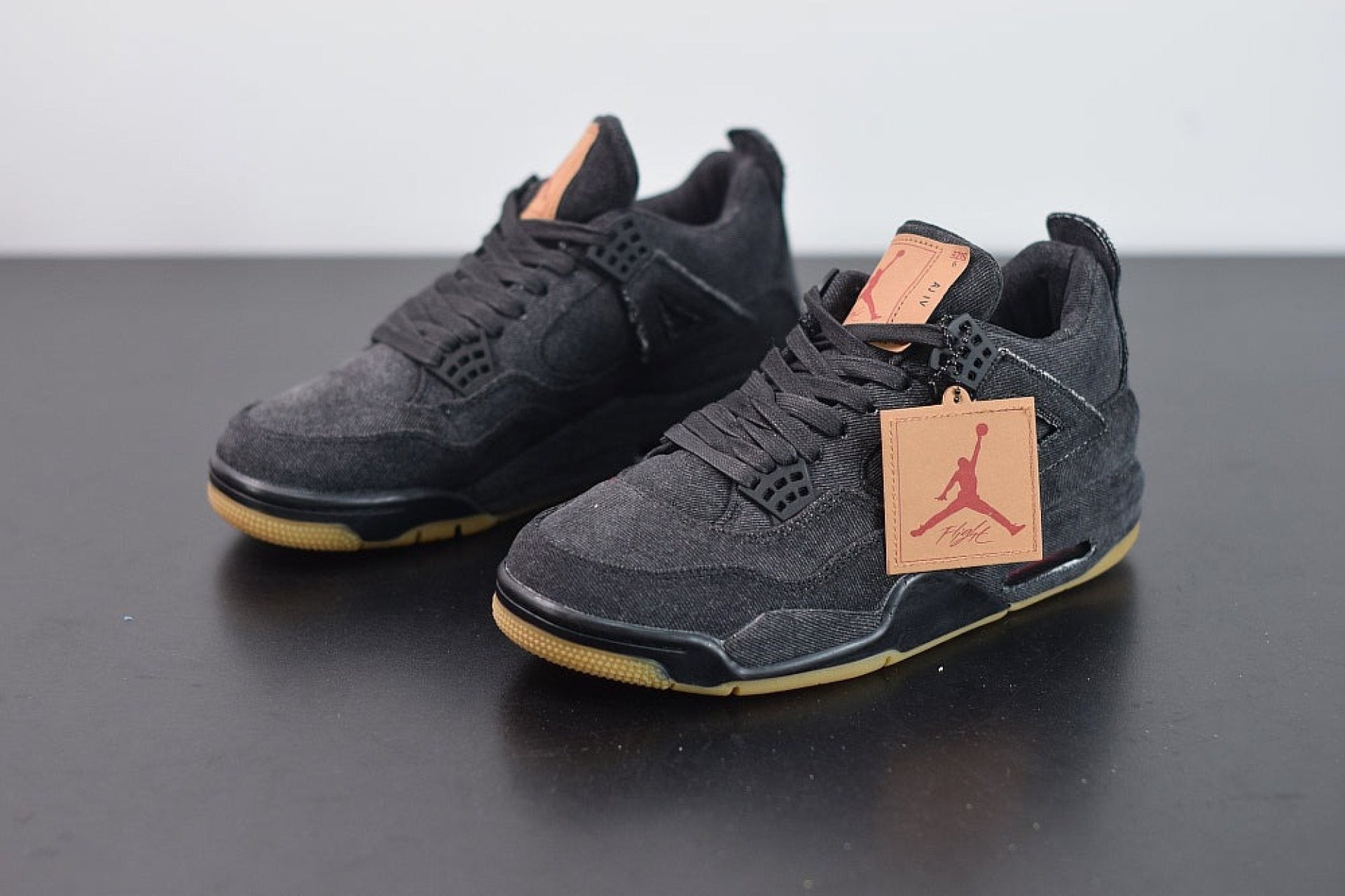 Air Jordan 4 Retro Levi's Black (Levi's Tag)