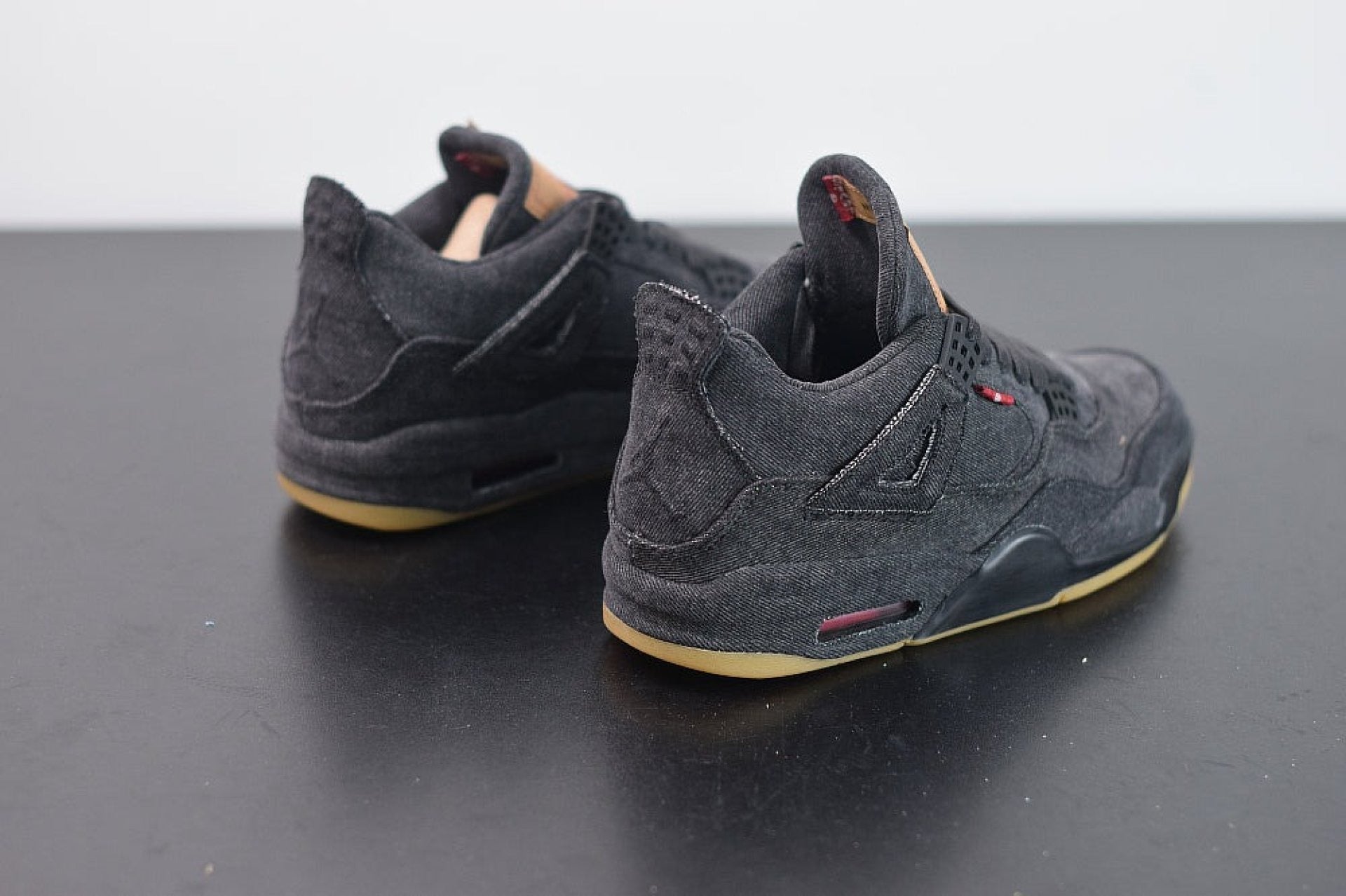 Air Jordan 4 Retro Levi's Black (Levi's Tag)