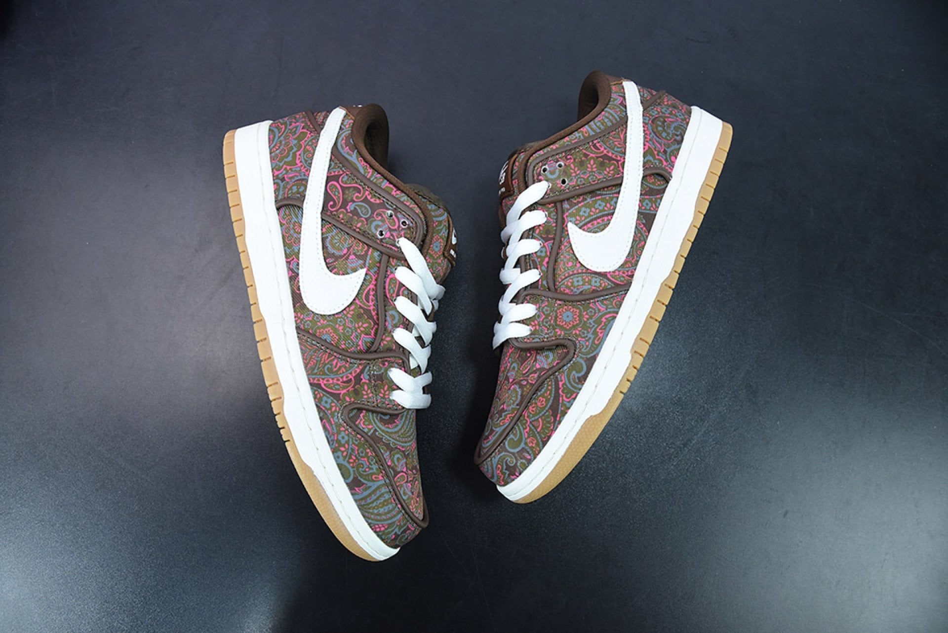 SB Dunk Low Pro Paisley Brown