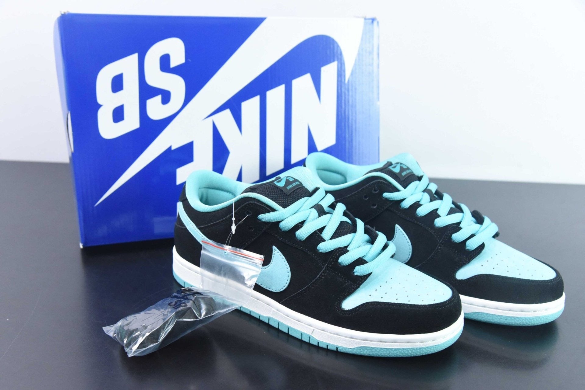 SB Dunk Low Clear Jade