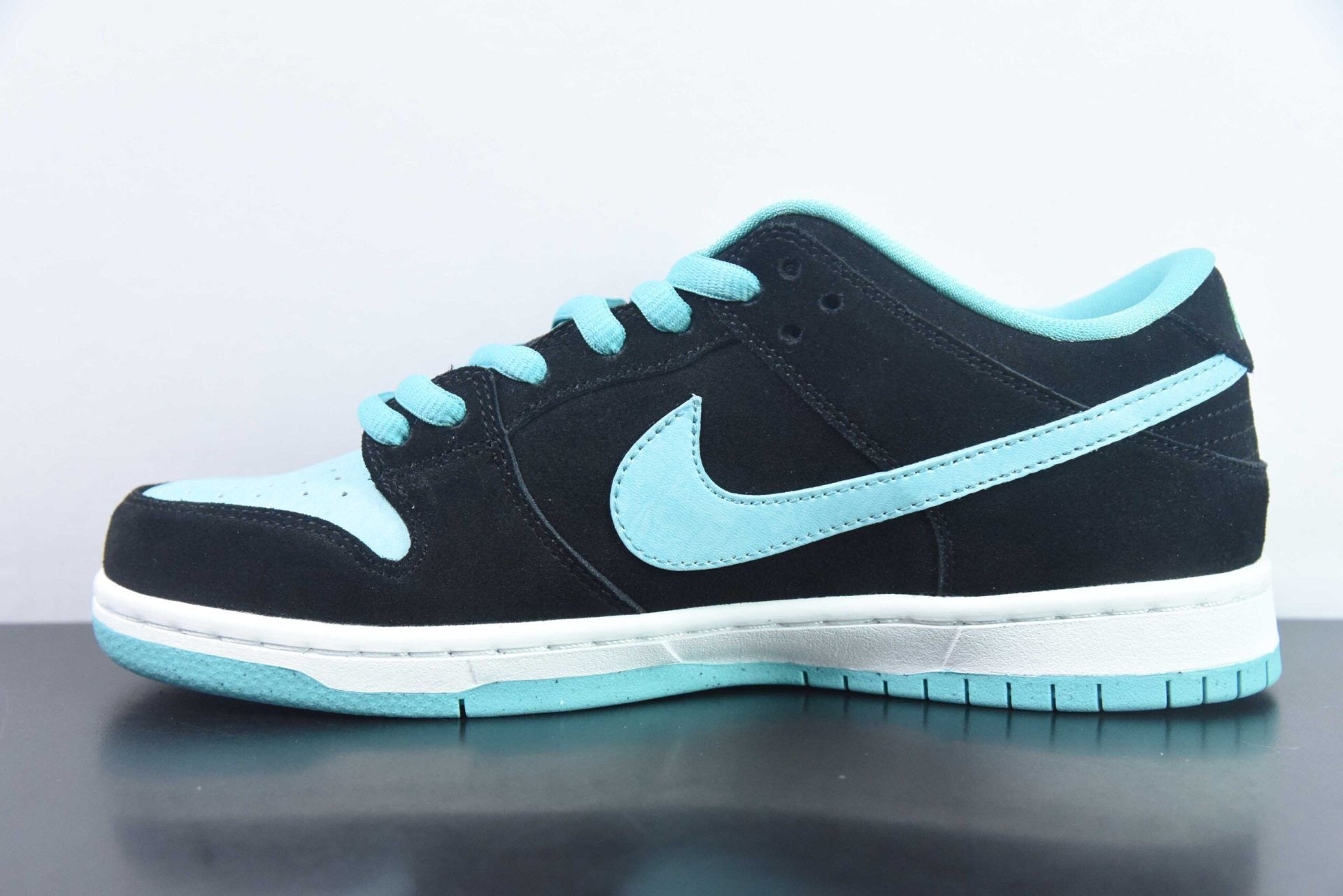 SB Dunk Low Clear Jade