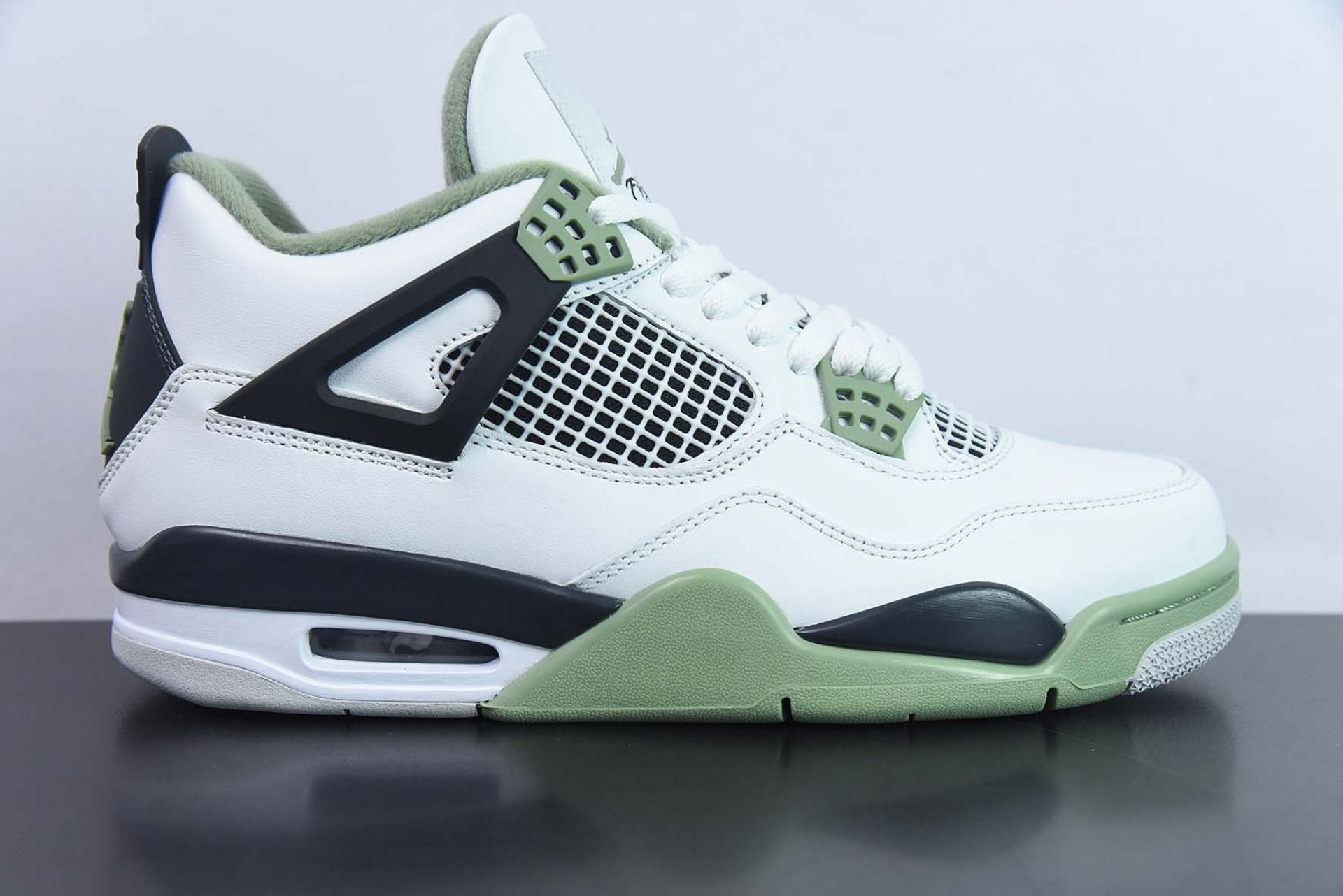 Air Jordan 4 Retro Seafoam