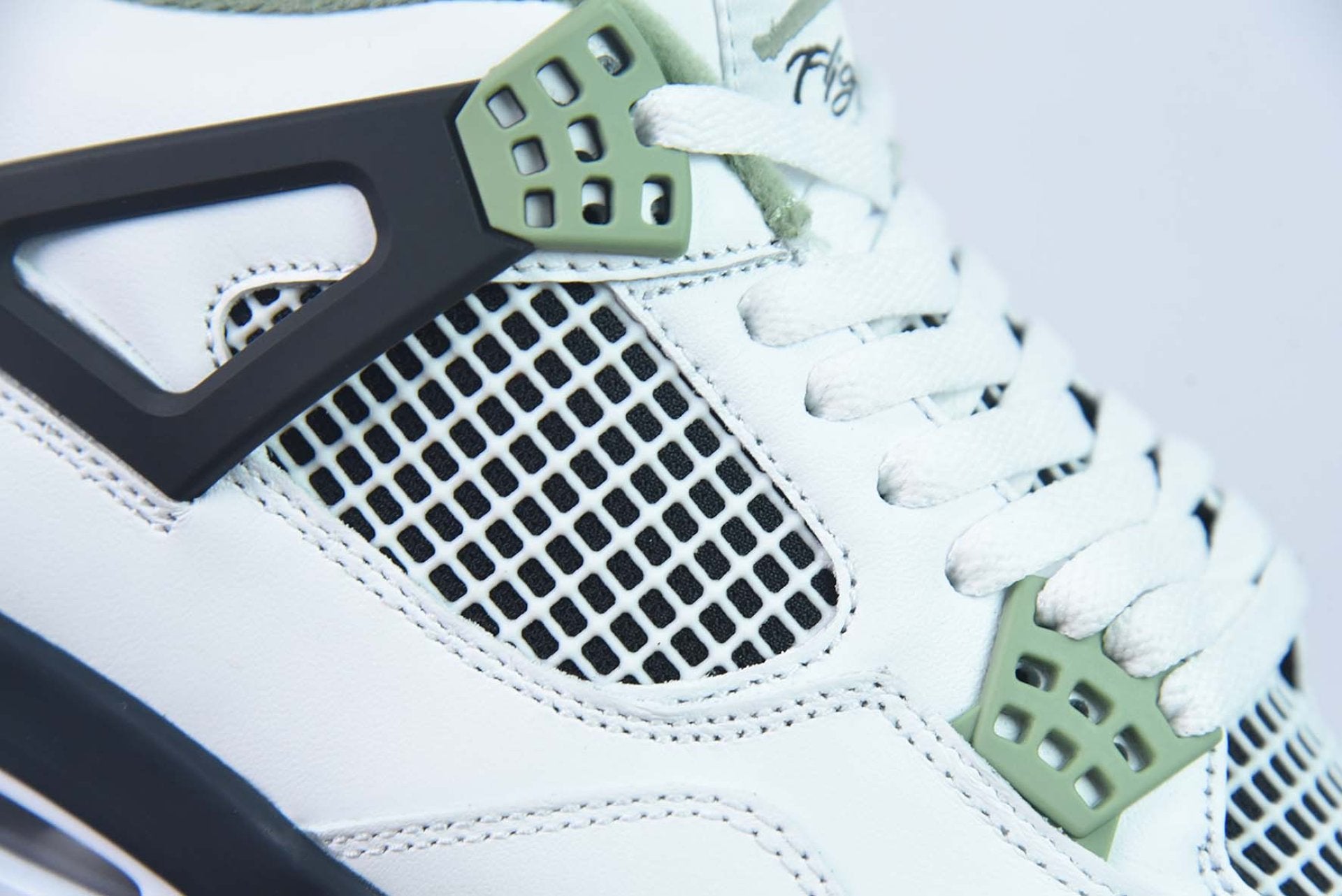 Air Jordan 4 Retro Seafoam