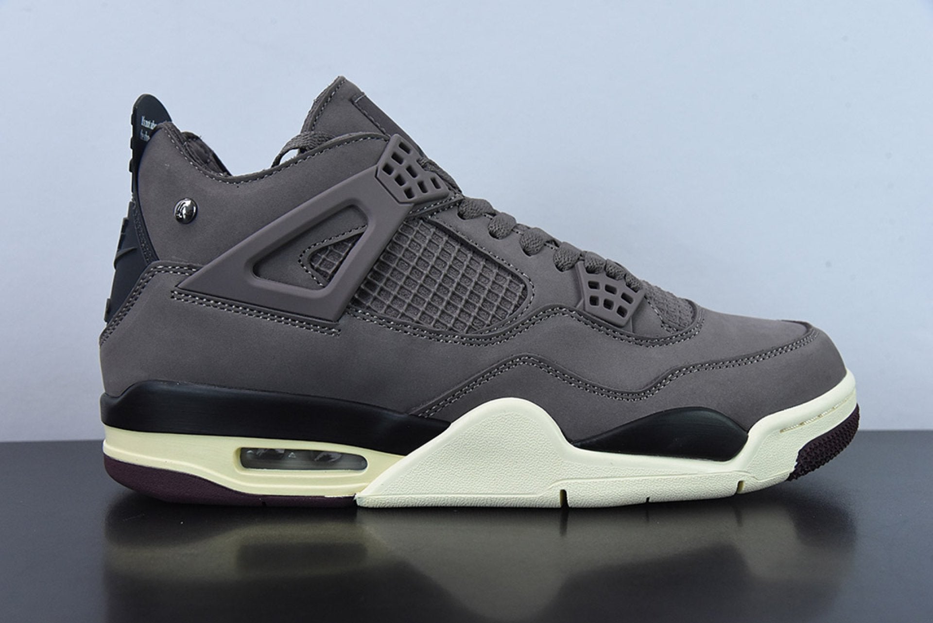 Air Jordan 4 Retro A Ma Maniére Violet Ore