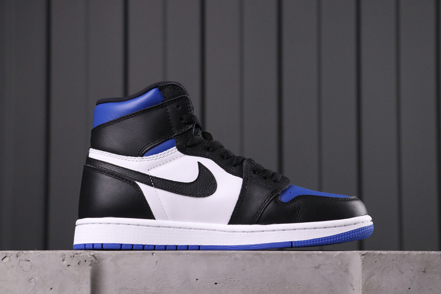 Air Jordan 1 Retro High OG Royal Toe
