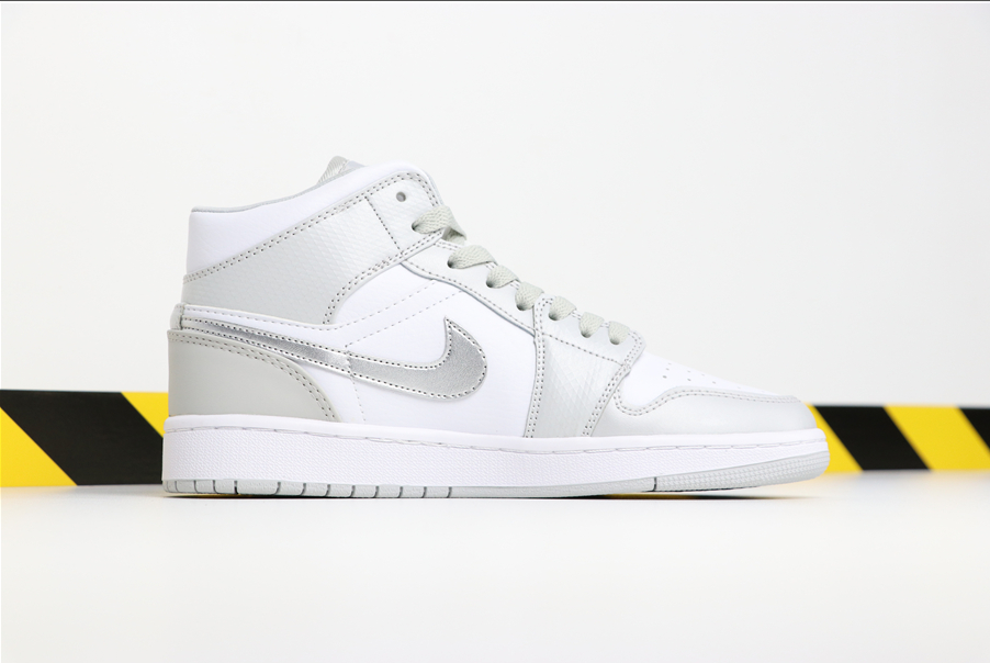 Air Jordan 1 Mid Wolf Grey